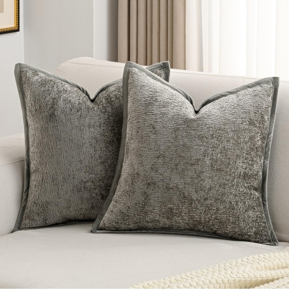 FUTEI Grey Chenille Throw Pillow Covers 18x18 Inch Set of 2,Soft Velvet Cushion